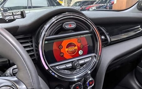 MINI Cabrio, 2018 год, 2 200 000 рублей, 9 фотография