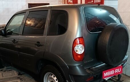 Chevrolet Niva I рестайлинг, 2018 год, 750 000 рублей, 4 фотография