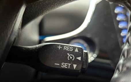 Toyota Prius IV XW50, 2020 год, 2 150 000 рублей, 9 фотография