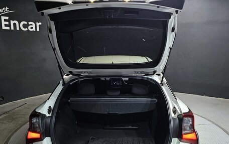 Toyota Prius IV XW50, 2020 год, 2 150 000 рублей, 16 фотография