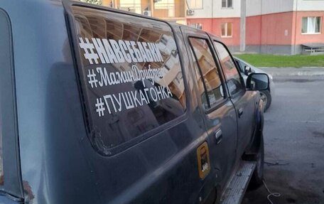 Toyota Hilux Surf III рестайлинг, 1992 год, 180 000 рублей, 3 фотография