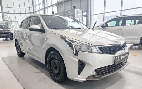 KIA Rio IV, 2020 год, 1 548 000 рублей, 3 фотография
