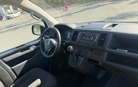 Volkswagen Caravelle T6 рестайлинг, 2018 год, 4 100 000 рублей, 7 фотография