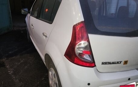 Renault Sandero I, 2013 год, 600 000 рублей, 3 фотография