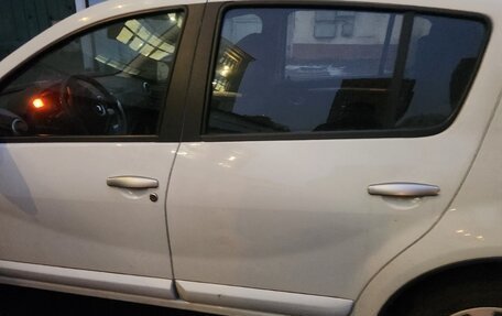 Renault Sandero I, 2013 год, 600 000 рублей, 10 фотография