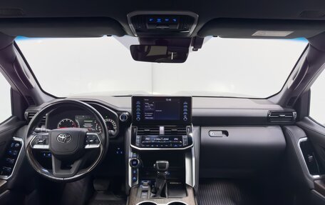 Toyota Land Cruiser, 2021 год, 10 500 000 рублей, 28 фотография