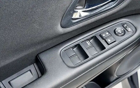 Honda Vezel, 2022 год, 1 289 003 рублей, 11 фотография