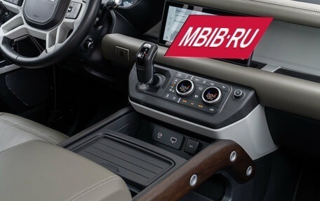 Land Rover Defender II, 2021 год, 8 500 000 рублей, 25 фотография