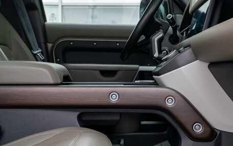 Land Rover Defender II, 2021 год, 8 500 000 рублей, 40 фотография