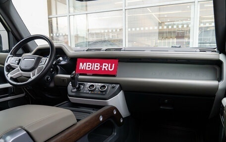 Land Rover Defender II, 2021 год, 8 500 000 рублей, 39 фотография