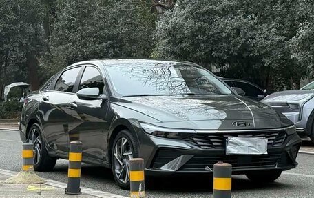Hyundai Elantra, 2023 год, 1 550 000 рублей, 5 фотография