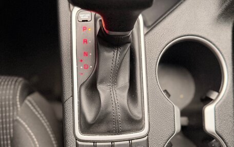 KIA Sportage IV рестайлинг, 2018 год, 2 300 000 рублей, 24 фотография