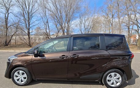 Toyota Sienta II, 2018 год, 1 350 000 рублей, 7 фотография