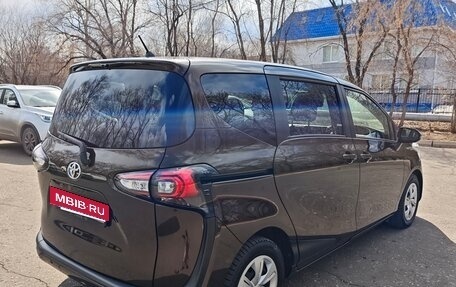 Toyota Sienta II, 2018 год, 1 350 000 рублей, 4 фотография