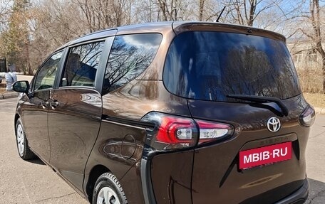 Toyota Sienta II, 2018 год, 1 350 000 рублей, 6 фотография