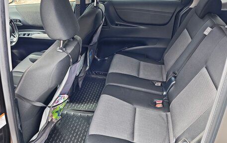 Toyota Sienta II, 2018 год, 1 350 000 рублей, 12 фотография