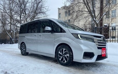 Honda Stepwgn IV, 2021 год, 2 940 000 рублей, 2 фотография