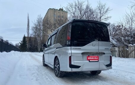 Honda Stepwgn IV, 2021 год, 2 940 000 рублей, 3 фотография