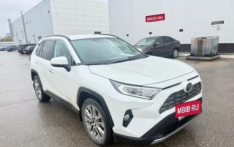 Toyota RAV4, 2020 год, 4 042 000 рублей, 2 фотография