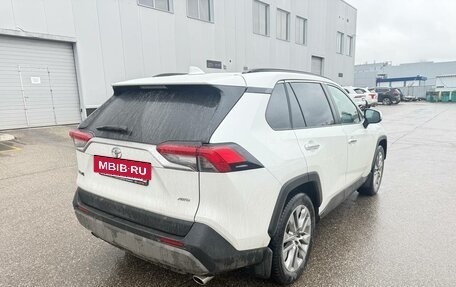 Toyota RAV4, 2020 год, 4 042 000 рублей, 3 фотография