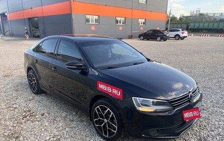 Volkswagen Jetta VI, 2014 год, 1 050 000 рублей, 4 фотография