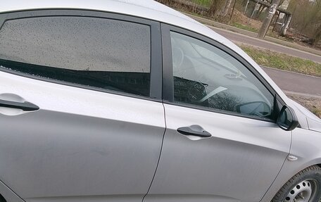 Hyundai Solaris II рестайлинг, 2011 год, 600 000 рублей, 7 фотография