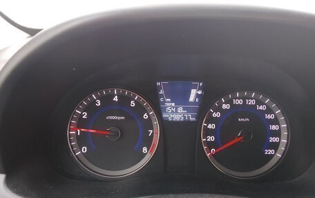 Hyundai Solaris II рестайлинг, 2011 год, 600 000 рублей, 10 фотография