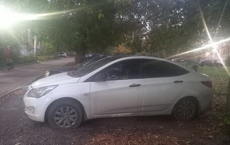 Hyundai Solaris II рестайлинг, 2014 год, 250 000 рублей, 4 фотография