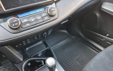 Toyota RAV4, 2017 год, 2 895 000 рублей, 21 фотография