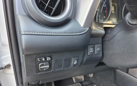 Toyota RAV4, 2017 год, 2 895 000 рублей, 39 фотография