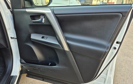 Toyota RAV4, 2017 год, 2 895 000 рублей, 33 фотография