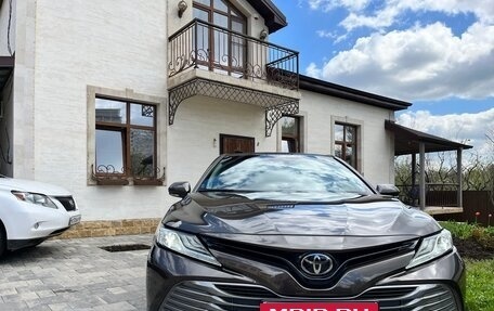Toyota Camry, 2018 год, 2 850 000 рублей, 2 фотография