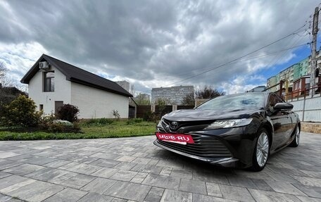 Toyota Camry, 2018 год, 2 850 000 рублей, 3 фотография