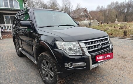 Mitsubishi Pajero IV, 2014 год, 2 350 000 рублей, 3 фотография