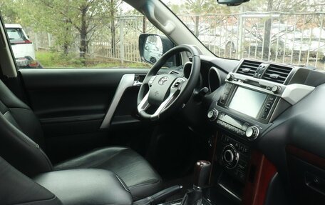 Toyota Land Cruiser Prado 150 рестайлинг 2, 2014 год, 3 384 000 рублей, 6 фотография