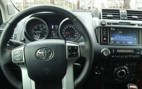 Toyota Land Cruiser Prado 150 рестайлинг 2, 2014 год, 3 384 000 рублей, 14 фотография