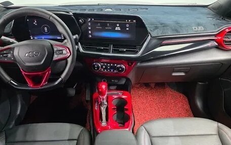 Chevrolet Trax, 2024 год, 2 100 000 рублей, 7 фотография