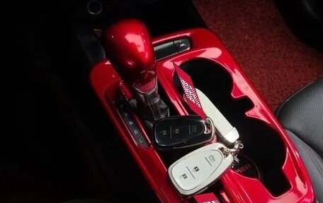 Chevrolet Trax, 2024 год, 2 100 000 рублей, 9 фотография