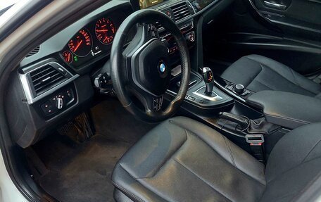 BMW 3 серия, 2017 год, 1 795 000 рублей, 13 фотография