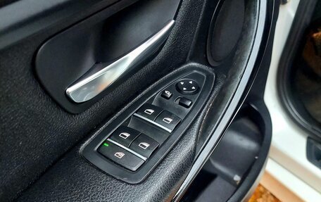 BMW 3 серия, 2017 год, 1 795 000 рублей, 14 фотография