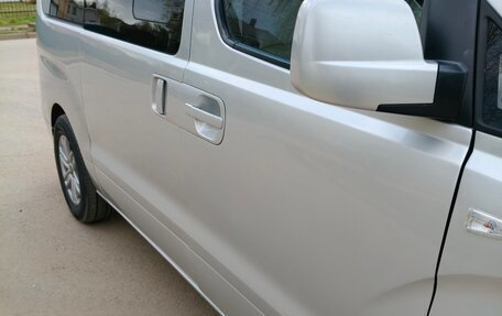 Hyundai Grand Starex Grand Starex I рестайлинг 2, 2009 год, 1 680 000 рублей, 10 фотография