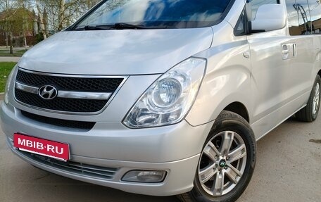 Hyundai Grand Starex Grand Starex I рестайлинг 2, 2009 год, 1 680 000 рублей, 3 фотография