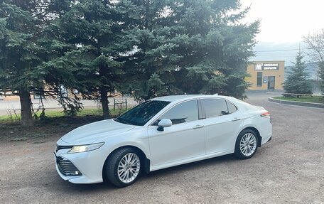 Toyota Camry, 2018 год, 2 850 000 рублей, 6 фотография