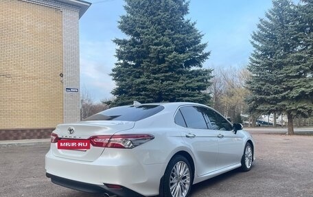 Toyota Camry, 2018 год, 2 850 000 рублей, 2 фотография