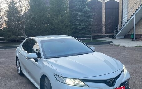 Toyota Camry, 2018 год, 2 850 000 рублей, 20 фотография