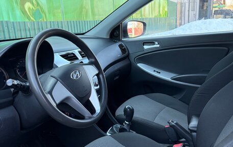 Hyundai Solaris II рестайлинг, 2013 год, 700 000 рублей, 6 фотография