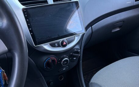 Hyundai Solaris II рестайлинг, 2013 год, 700 000 рублей, 7 фотография