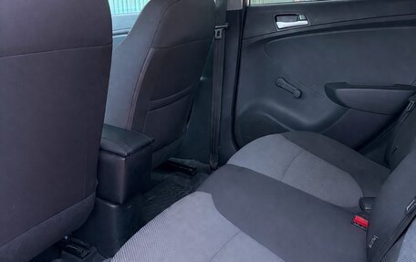 Hyundai Solaris II рестайлинг, 2013 год, 700 000 рублей, 8 фотография