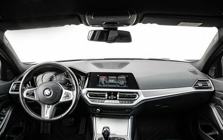 BMW 3 серия, 2019 год, 3 600 000 рублей, 11 фотография