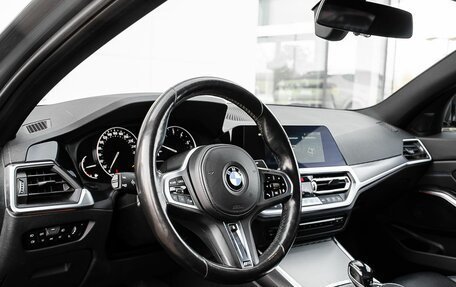 BMW 3 серия, 2019 год, 3 600 000 рублей, 12 фотография